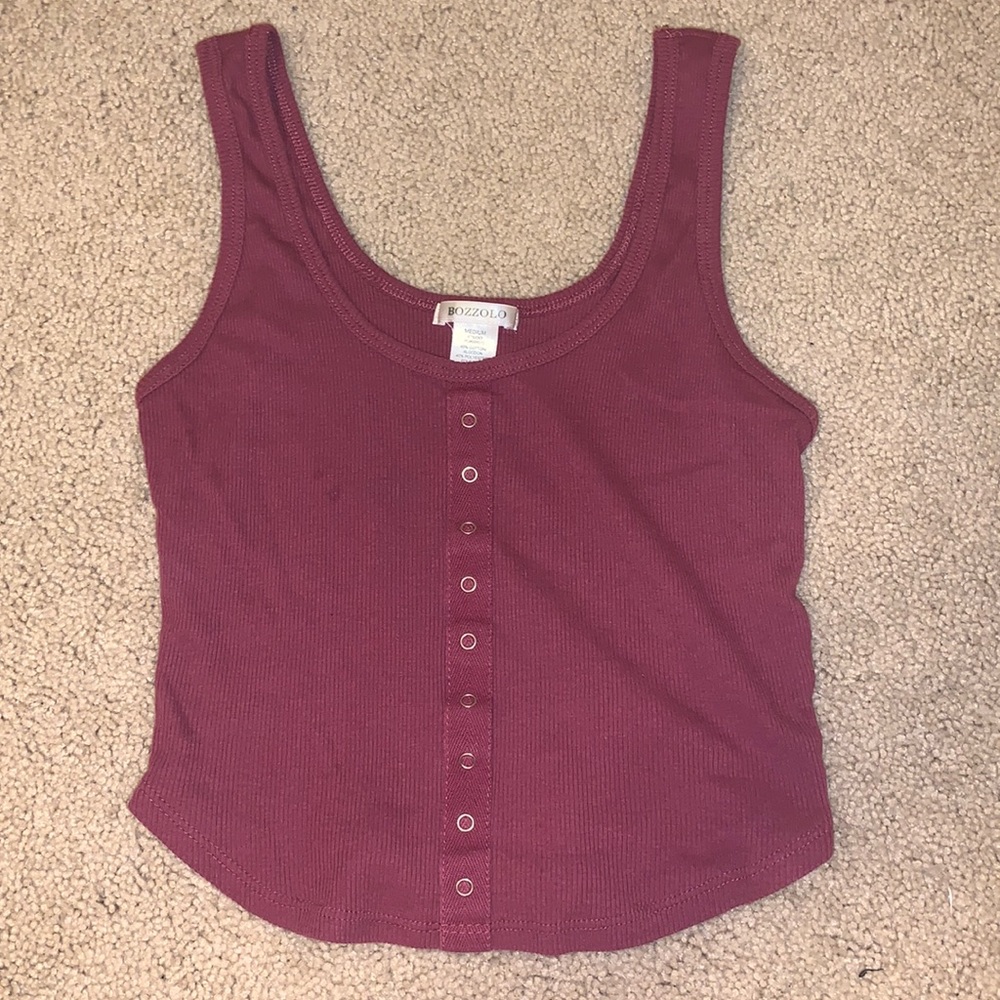 Dark pink cropped button tank!